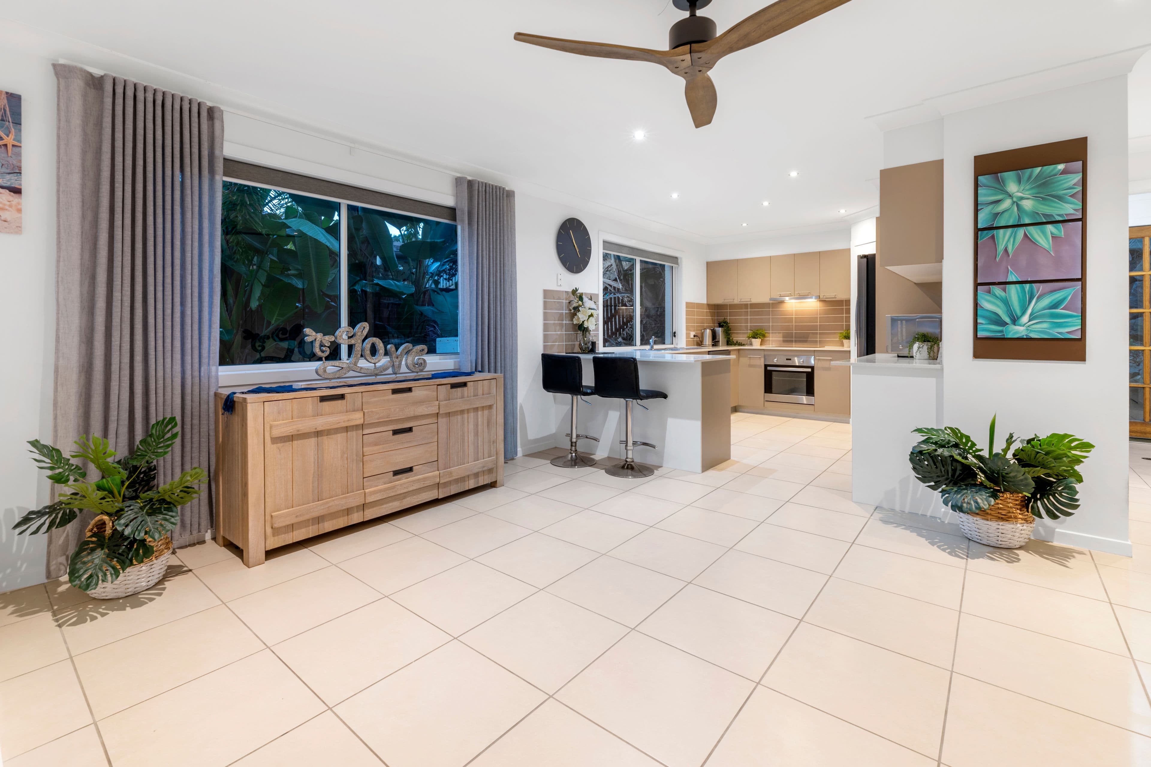 42 Angourie Crescent, Pacific Pines QLD 4211, Pacific Pines - Thumbnail 6