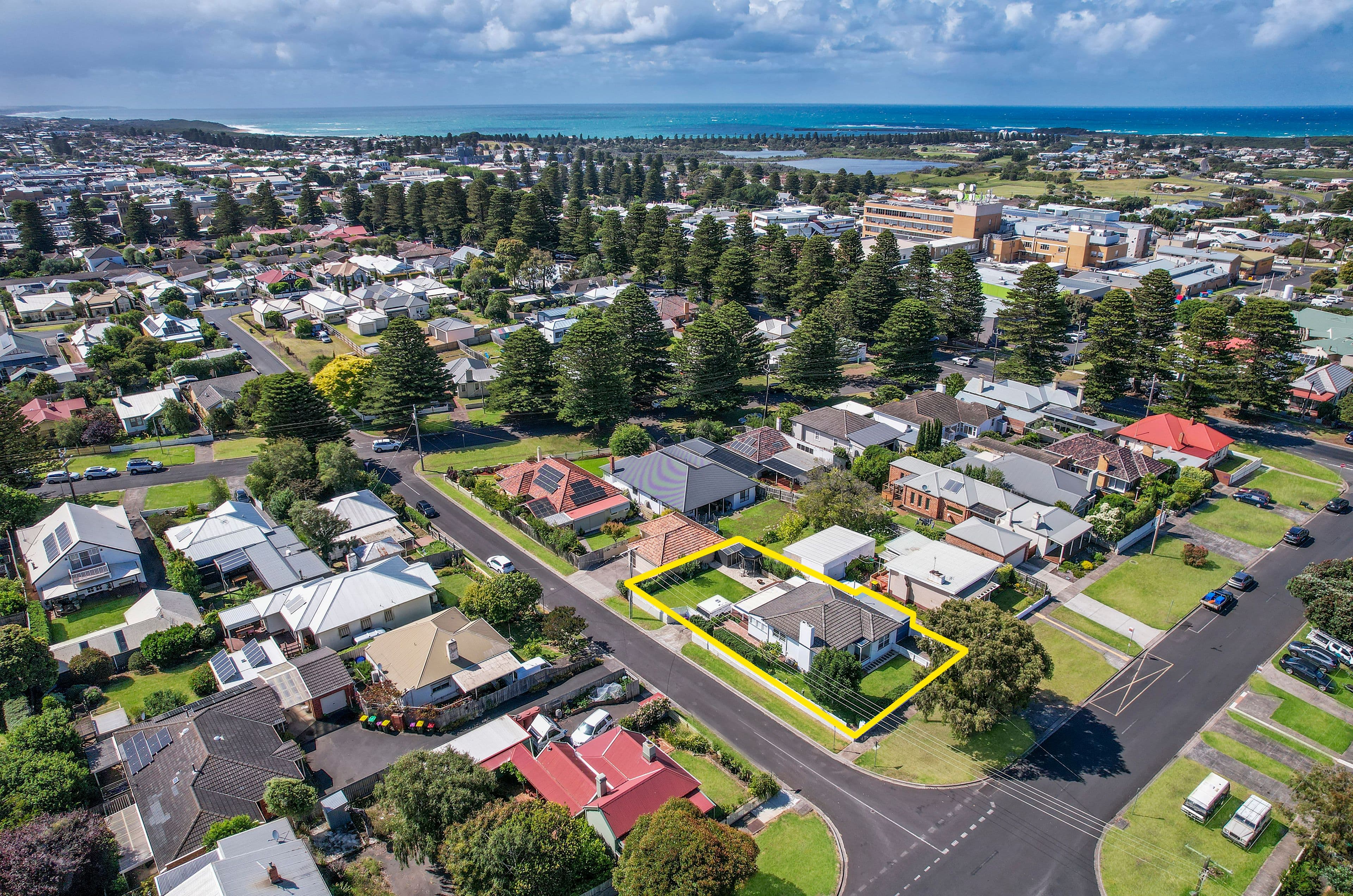 12 Murray Street, Warrnambool VIC 3280, Warrnambool - Thumbnail 2