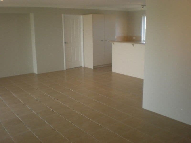 175 Glenfield Beach Drive, GLENFIELD WA 6532, Glenfield - Thumbnail 4