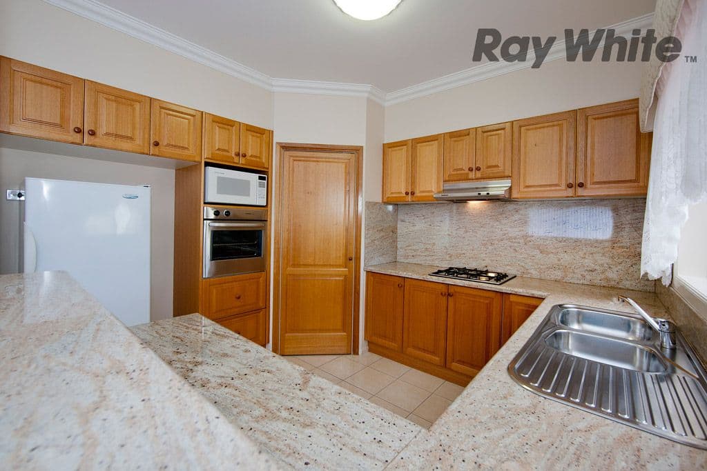 9 Sorrento Avenue, POINT COOK VIC 3030, Point Cook - Thumbnail 4