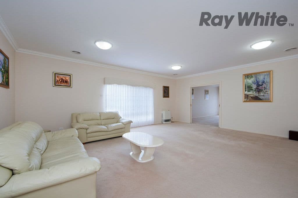 9 Sorrento Avenue, POINT COOK VIC 3030, Point Cook - Thumbnail 5
