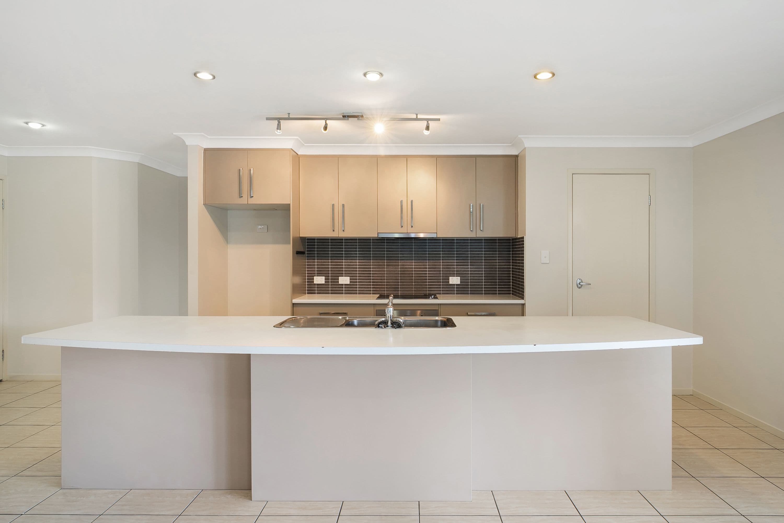 16 Melaleuca Street, Heathwood QLD 4110, Heathwood - Thumbnail 2