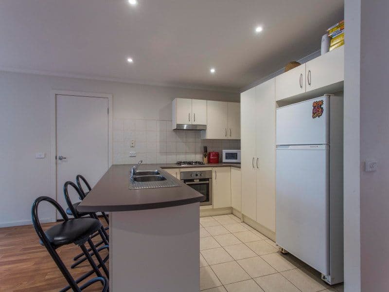102-104 Hillcrest Road, FRANKSTON VIC 3199, Frankston - Thumbnail 2