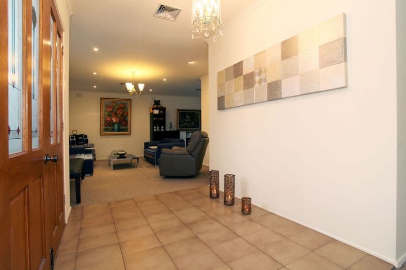 20 Mannering Drive, GLEN WAVERLEY VIC 3150, Glen Waverley - Thumbnail 7