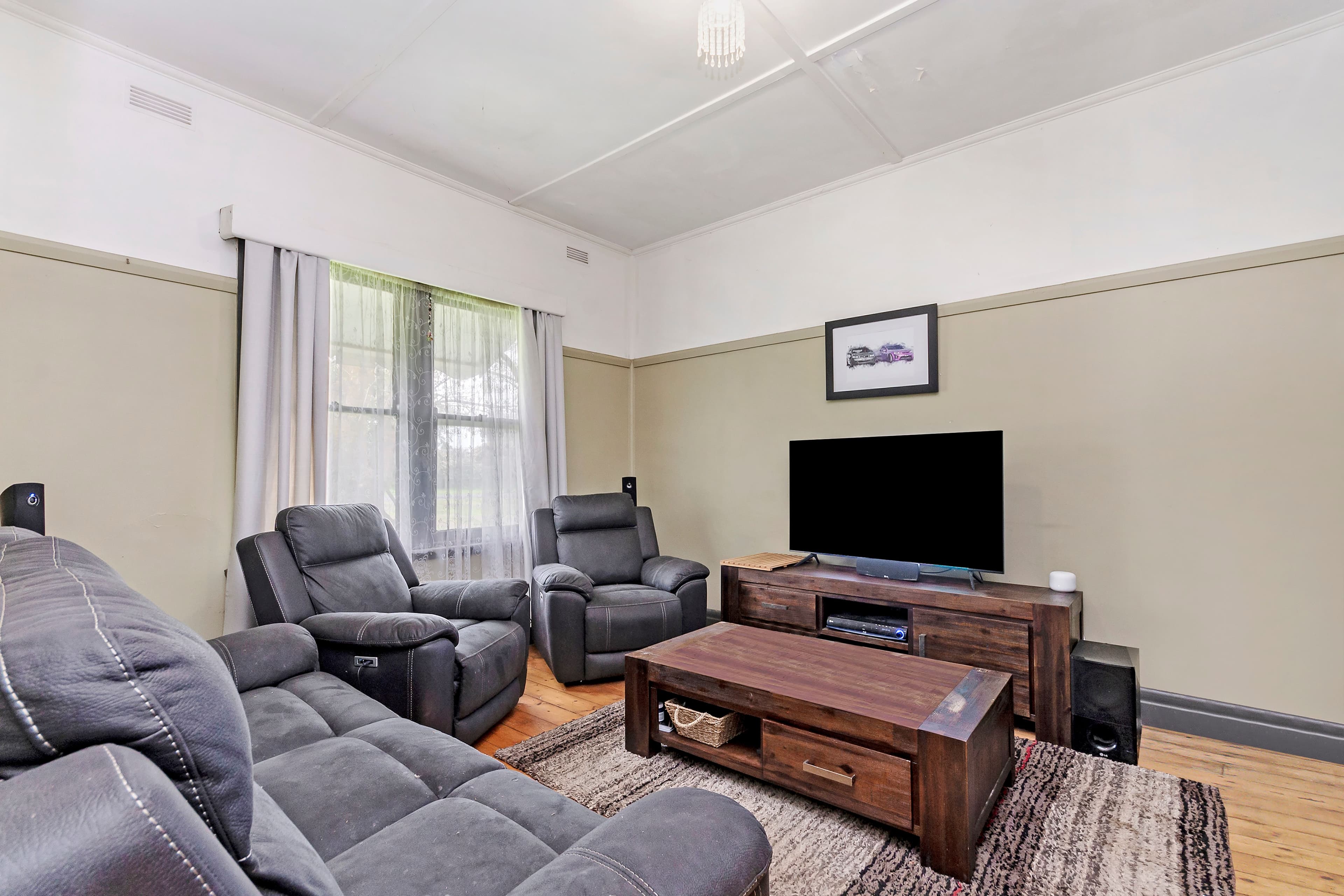 111 Mill Street, Mortlake VIC 3272, Mortlake - Thumbnail 2