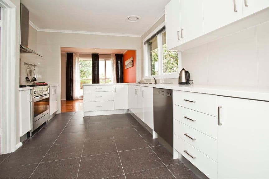 57 Robinlee Avenue, BURWOOD EAST VIC 3151, Burwood East - Thumbnail 2