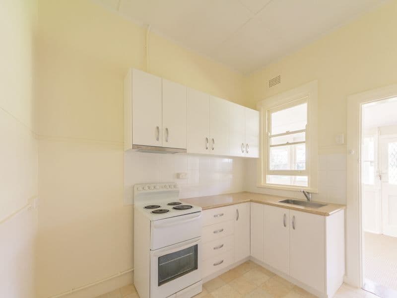 47 Lachlan Street, Cowra - Thumbnail 3