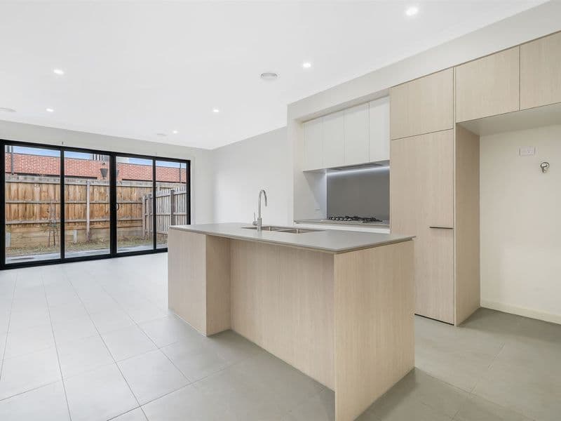 14 Main Road, Clayton South VIC 3169, Clayton South - Thumbnail 4