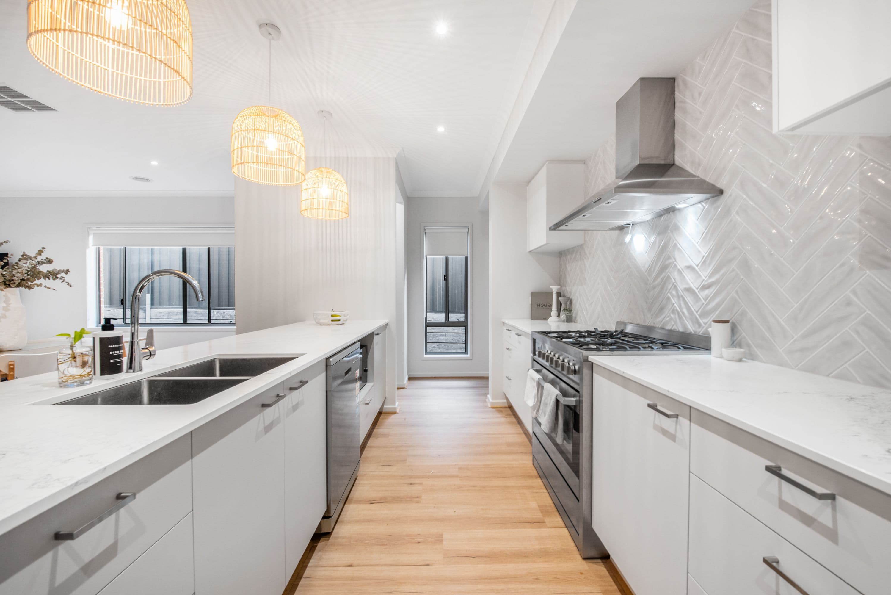 5 Corvara Way, Pakenham VIC 3810, Pakenham - Thumbnail 4