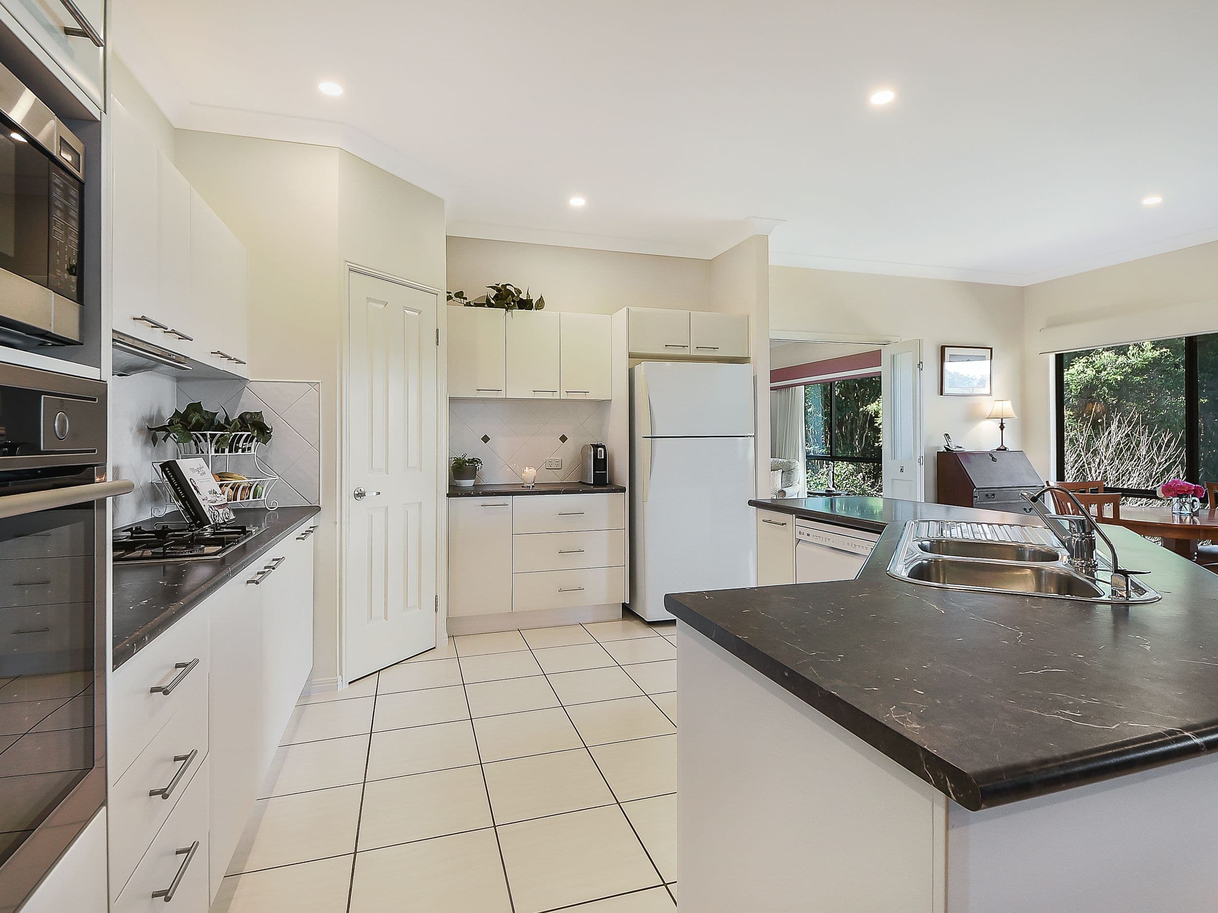 40 Justin Avenue, Tamborine Mountain QLD 4272, Tamborine Mountain - Thumbnail 4