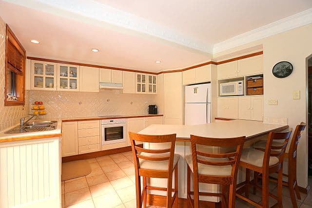 33 Universal Avenue, GEORGES HALL NSW 2198, Georges Hall - Thumbnail 3