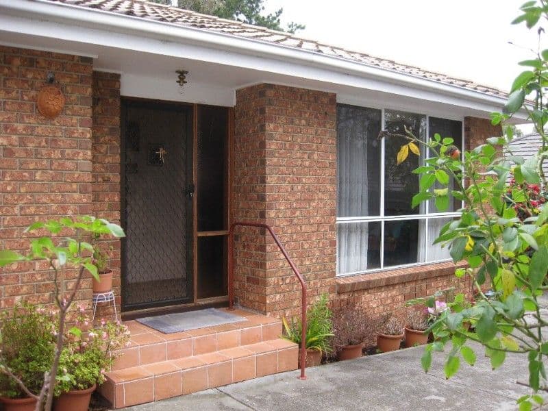 8 Glenview Crescent, DONCASTER EAST VIC 3109, Doncaster East - Thumbnail 3