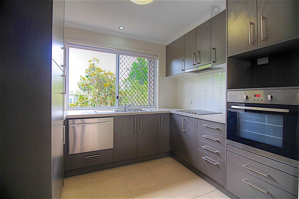 6 Denman Street, Leichhardt QLD 4305, Leichhardt - Thumbnail 6