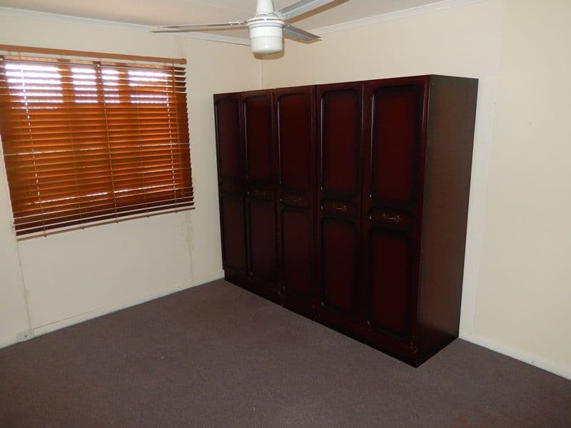 8 Raceview Street, Raceview QLD 4305, Raceview - Thumbnail 7