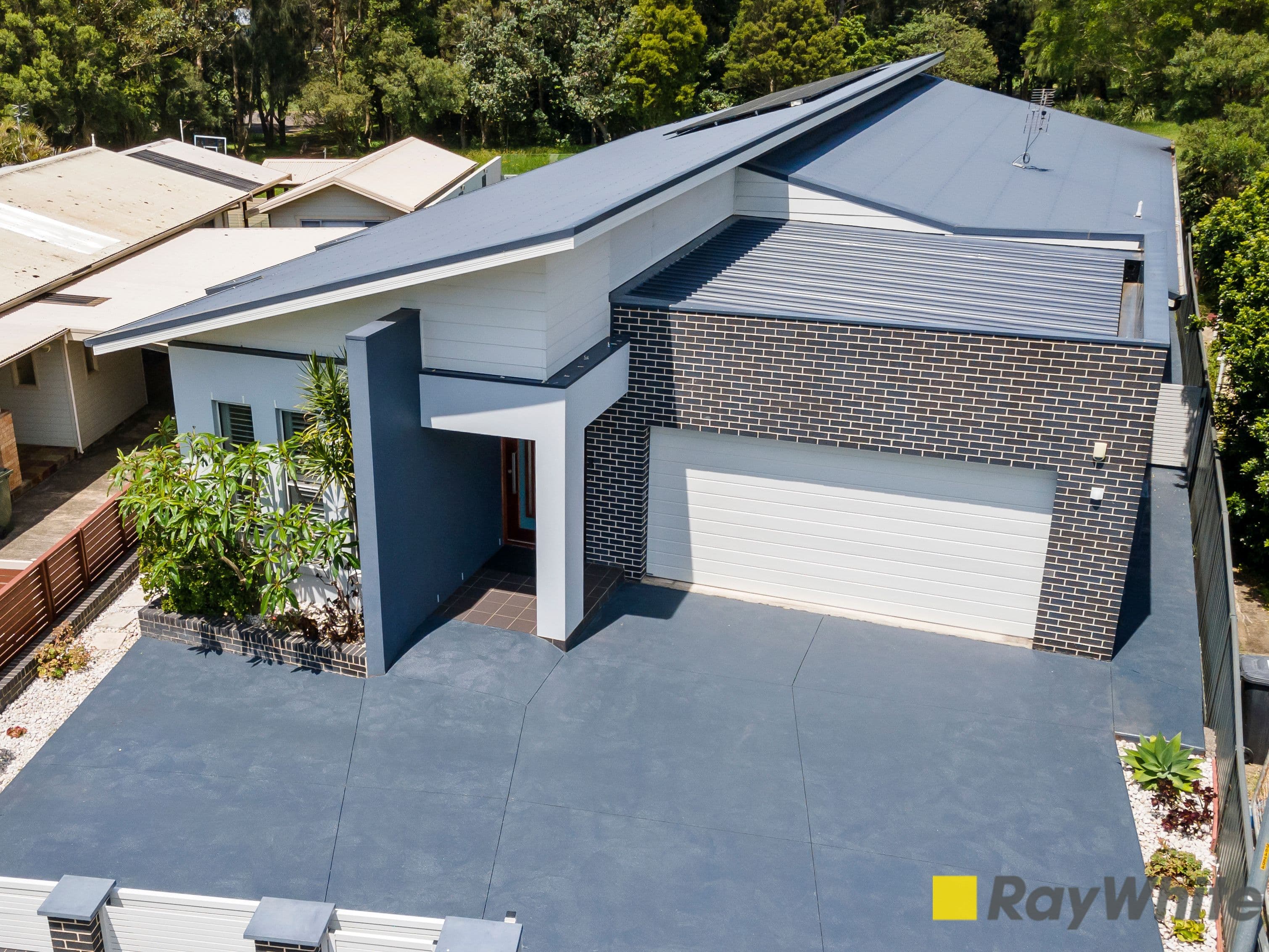 11 Benelong Street, Bulli NSW 2516, Bulli - Thumbnail 3