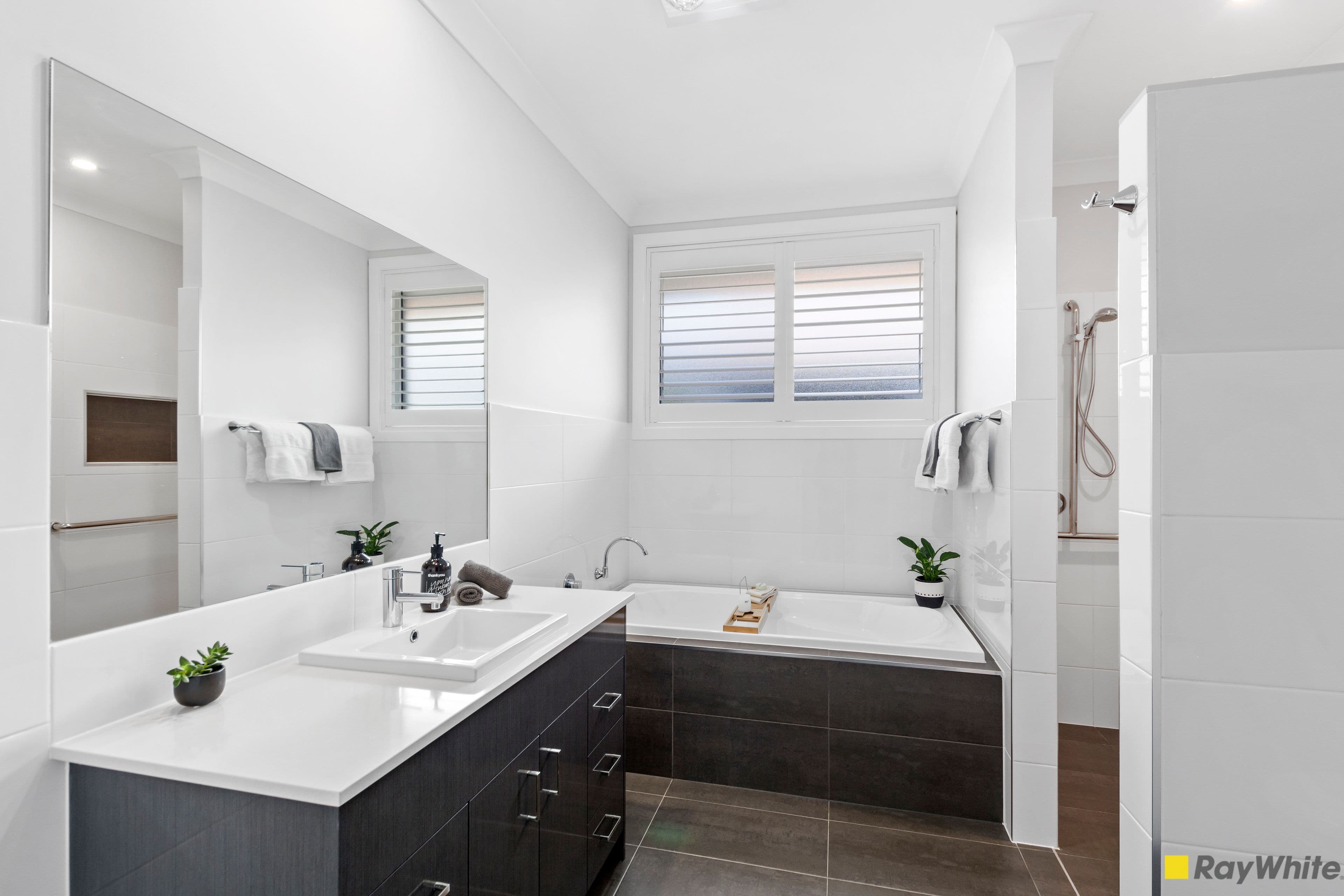 11 Benelong Street, Bulli NSW 2516, Bulli - Thumbnail 5