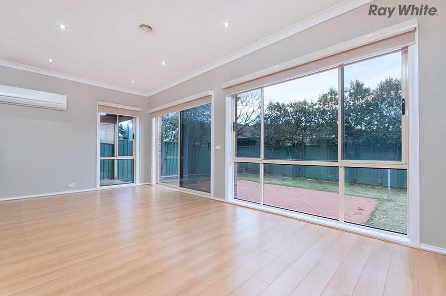 16 Sidney Place, Caroline Springs VIC 3023, Caroline Springs - Thumbnail 3