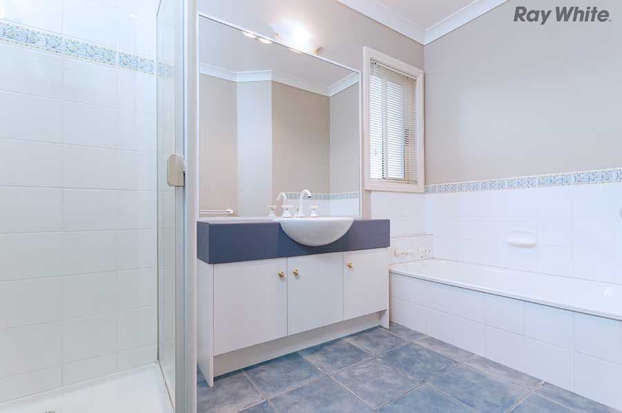 16 Sidney Place, Caroline Springs VIC 3023, Caroline Springs - Thumbnail 7
