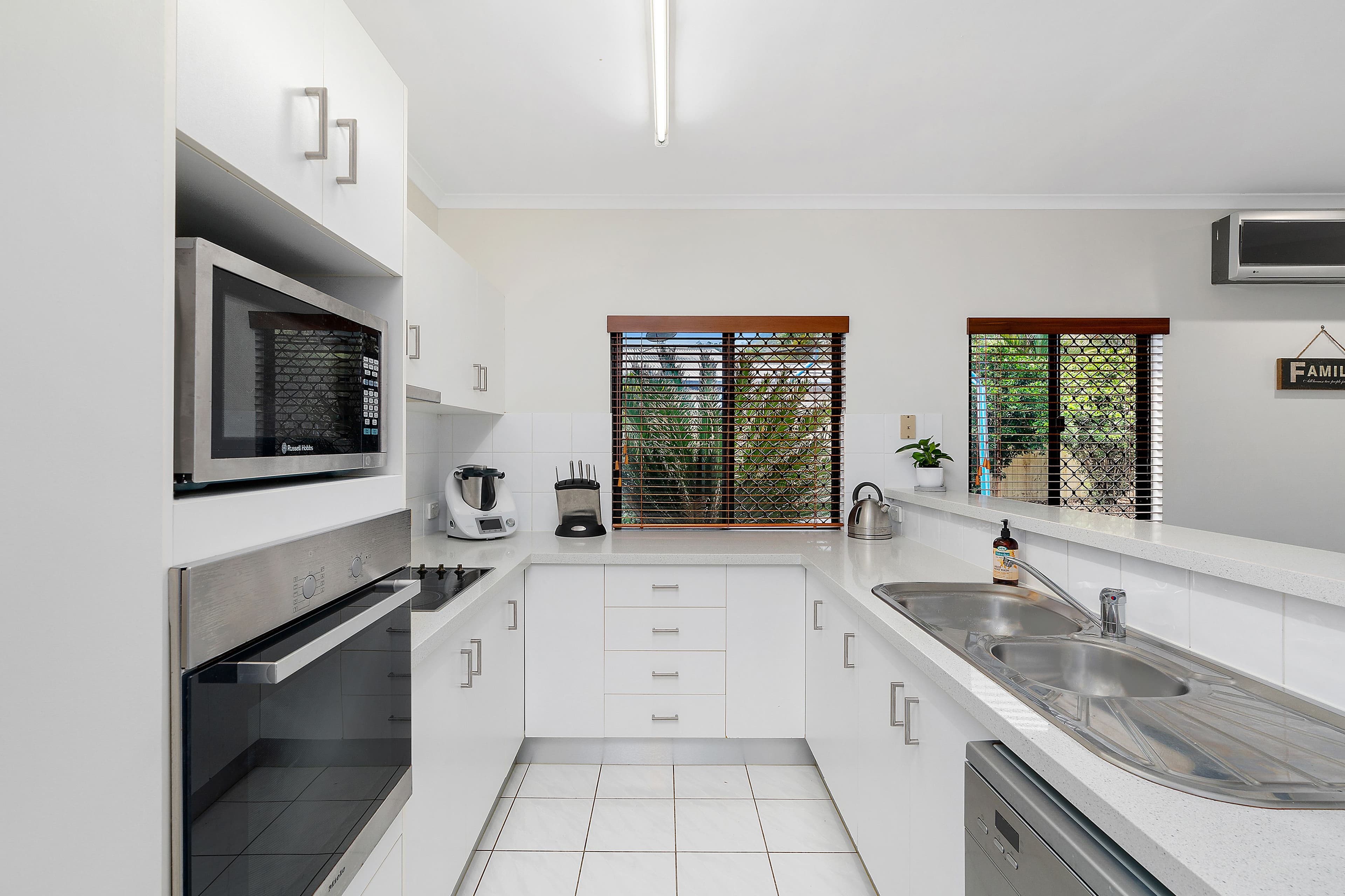 19 Canecutter Road, Edmonton QLD 4869, Edmonton - Thumbnail 2