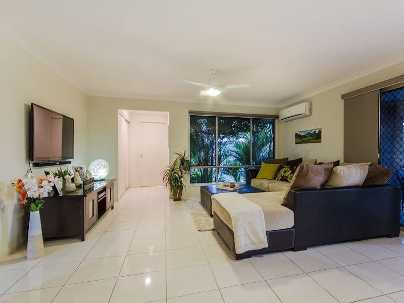16 Beaumont Crescent, Pacific Pines QLD 4211, Pacific Pines - Thumbnail 4
