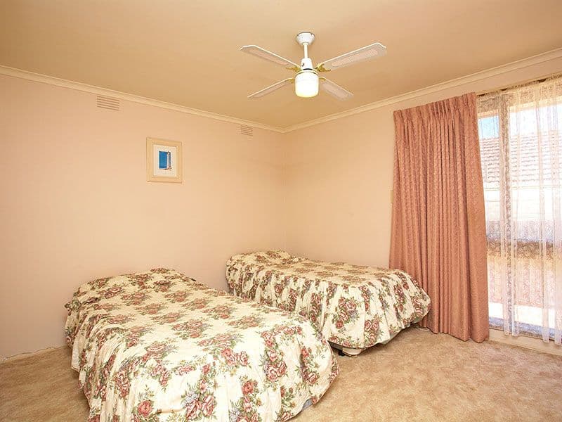 75 First Avenue, MELTON SOUTH VIC 3338, Melton South - Thumbnail 6