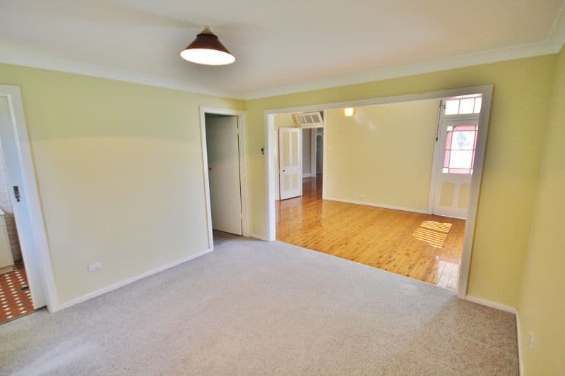 5 Brock Street, YOUNG NSW 2594, Young - Thumbnail 4