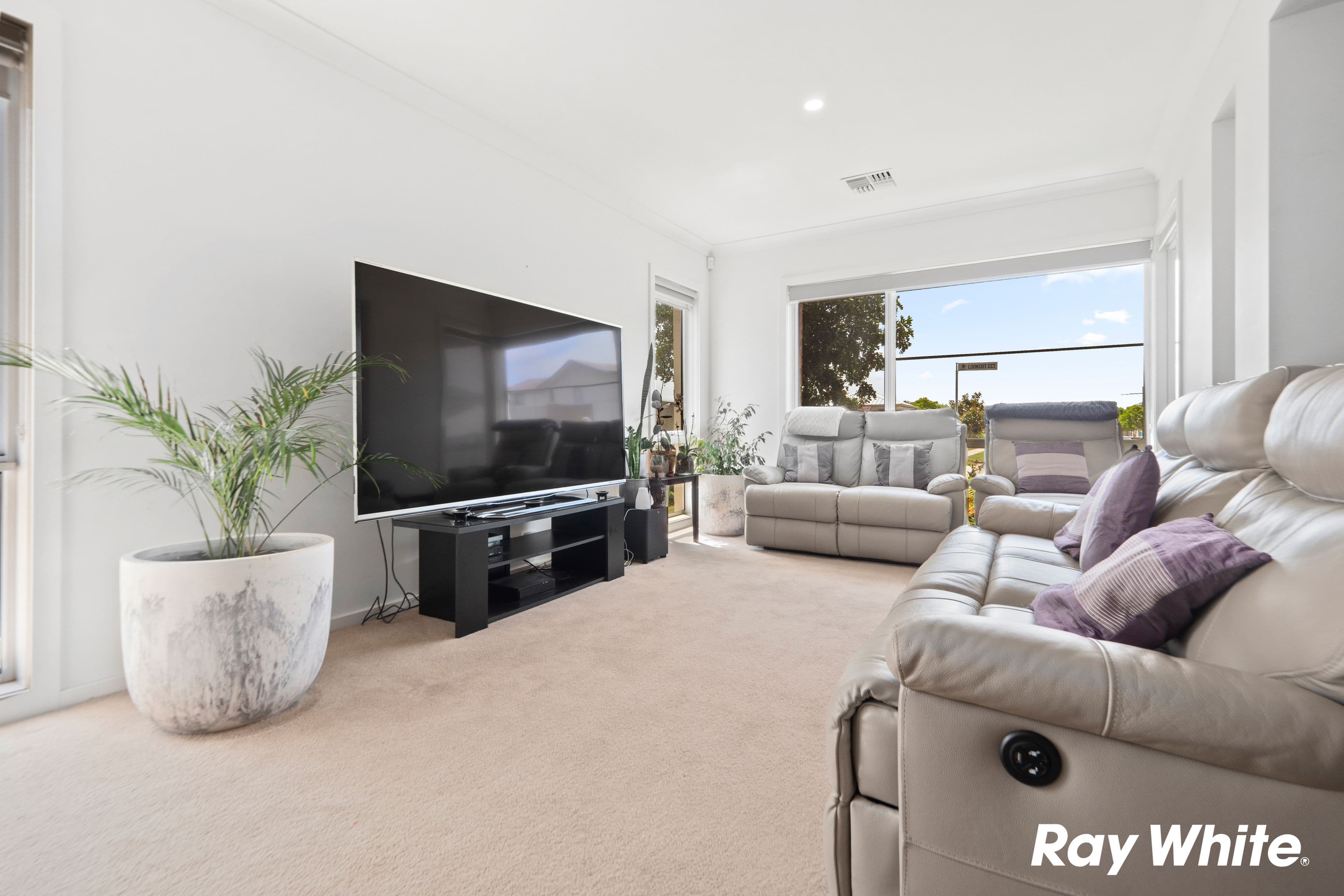 53 Lookout Circuit, Stanhope Gardens NSW 2768, The Ponds - Thumbnail 2