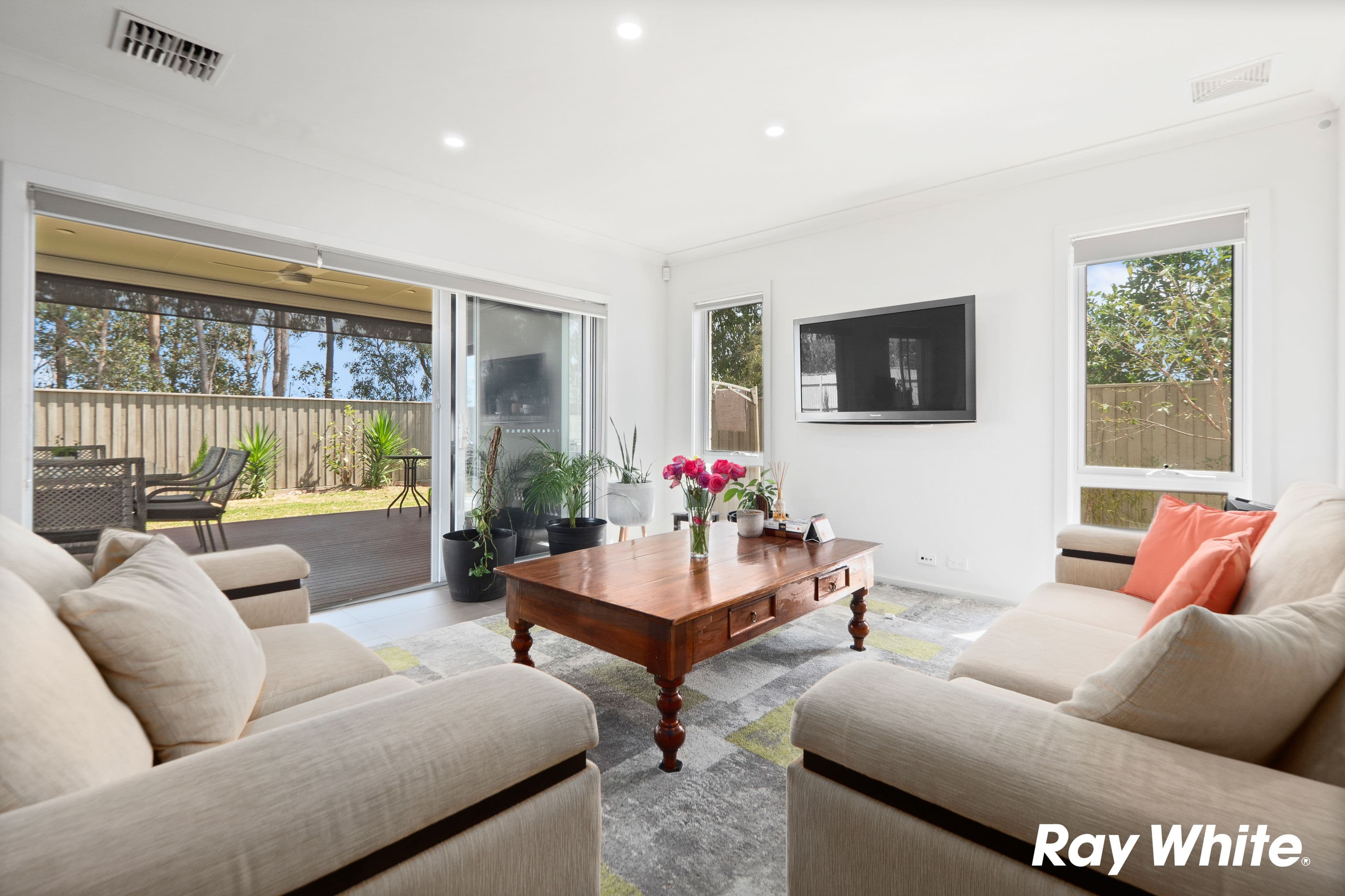 53 Lookout Circuit, Stanhope Gardens NSW 2768, The Ponds - Thumbnail 5
