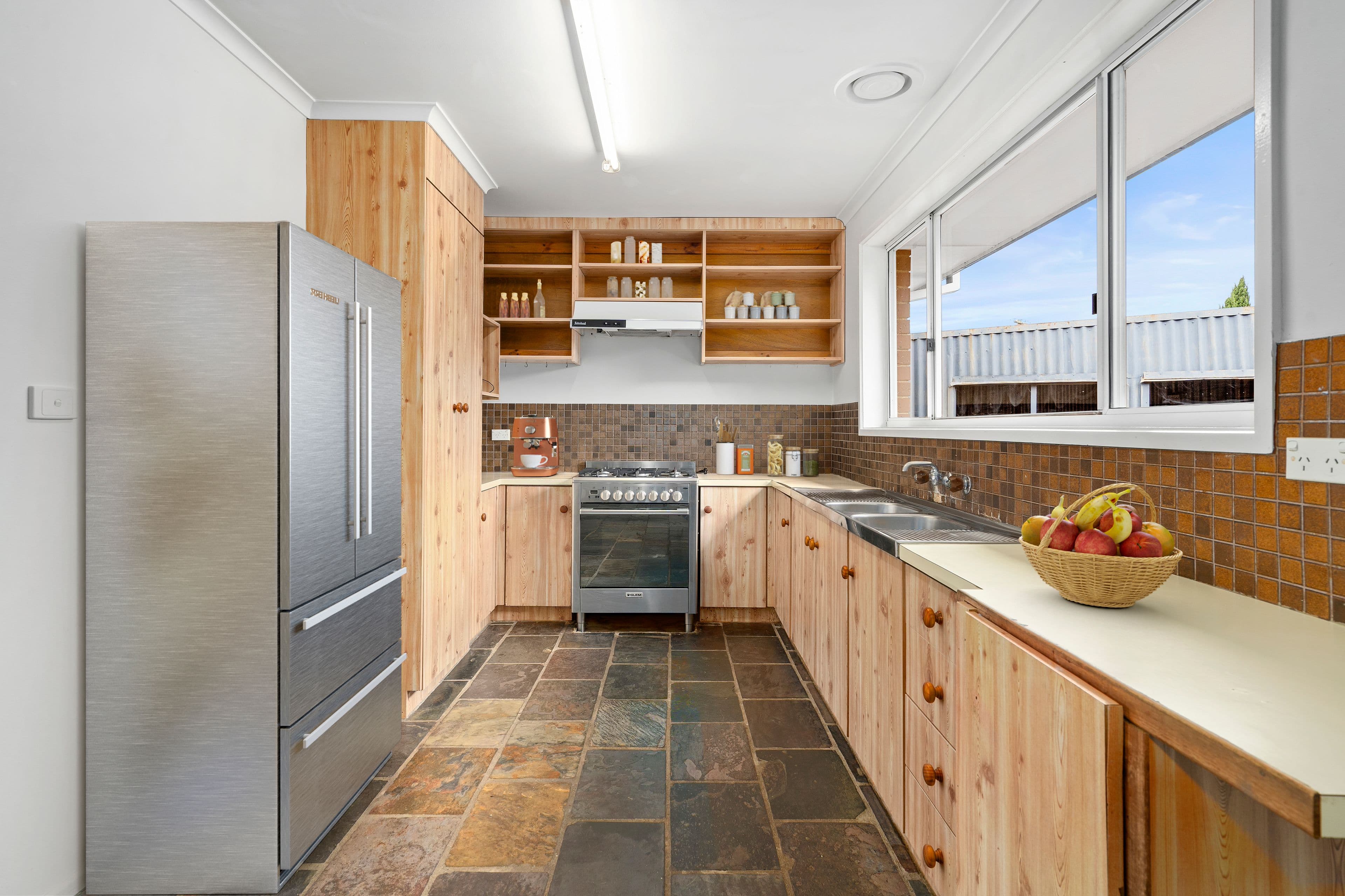 54 Cabernet Crescent, Bundoora VIC 3083, Bundoora - Thumbnail 3