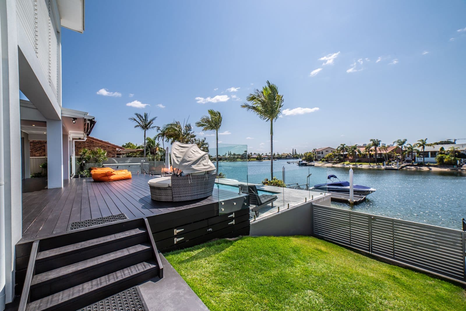 19 Kurrawa Avenue, Mermaid Waters QLD 4218, Mermaid Waters - Thumbnail 3