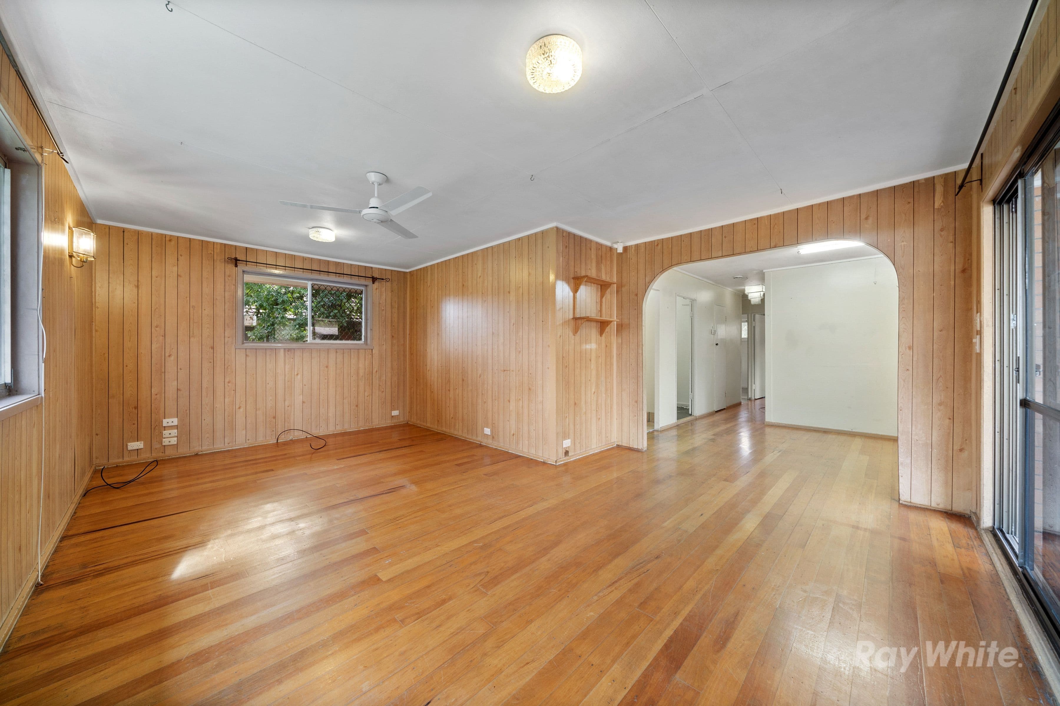 8 Burrigan Street, Woodridge QLD 4114, Woodridge - Thumbnail 2