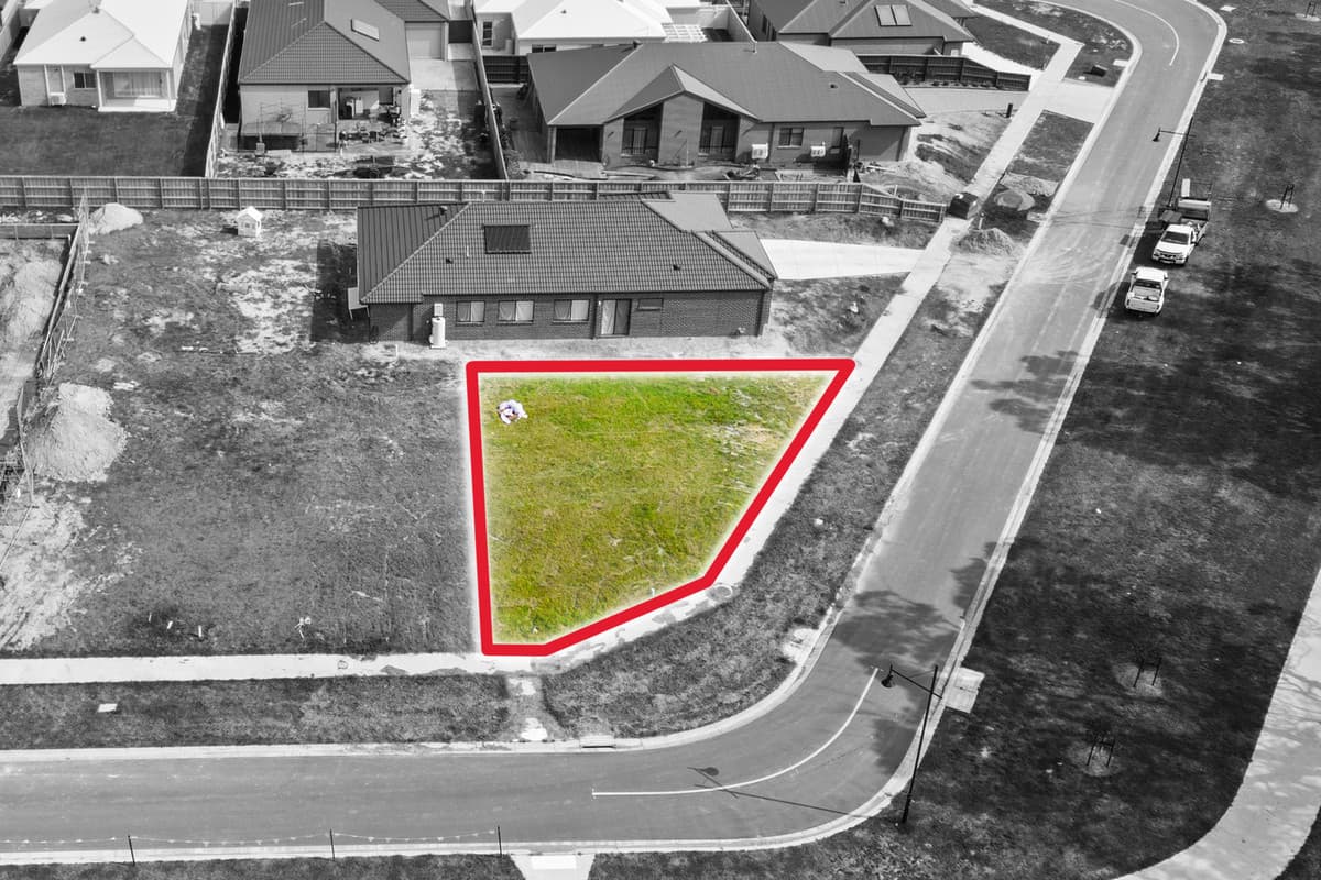 32 Grampians Drive, Moe VIC 3825, Moe - Thumbnail 2