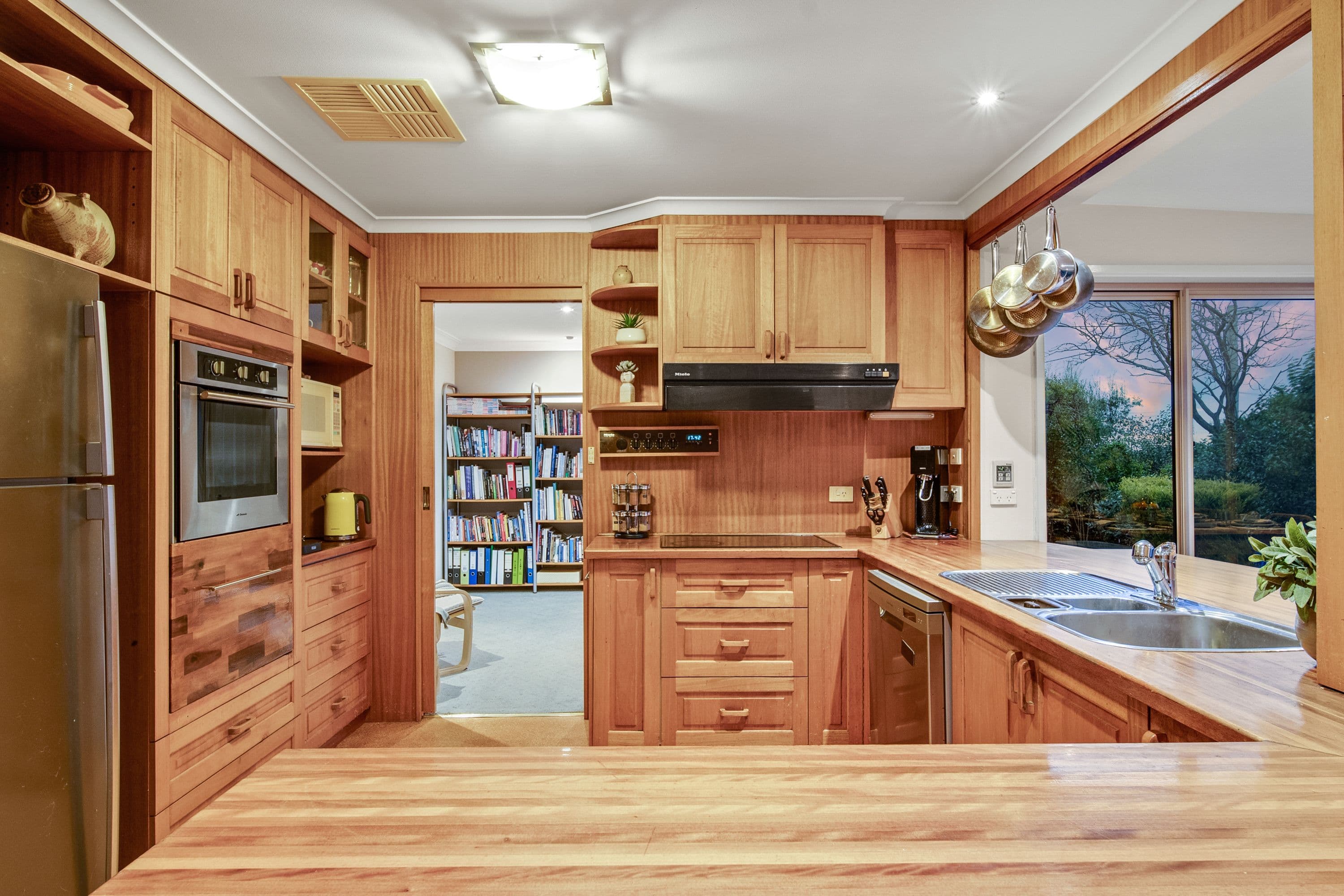 29 Shumack Street, Weetangera ACT 2614, Weetangera - Thumbnail 2