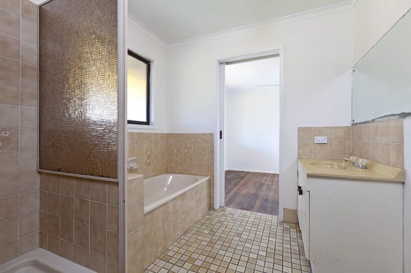 205 Redland Bay Road, CAPALABA QLD 4157, Capalaba - Thumbnail 7