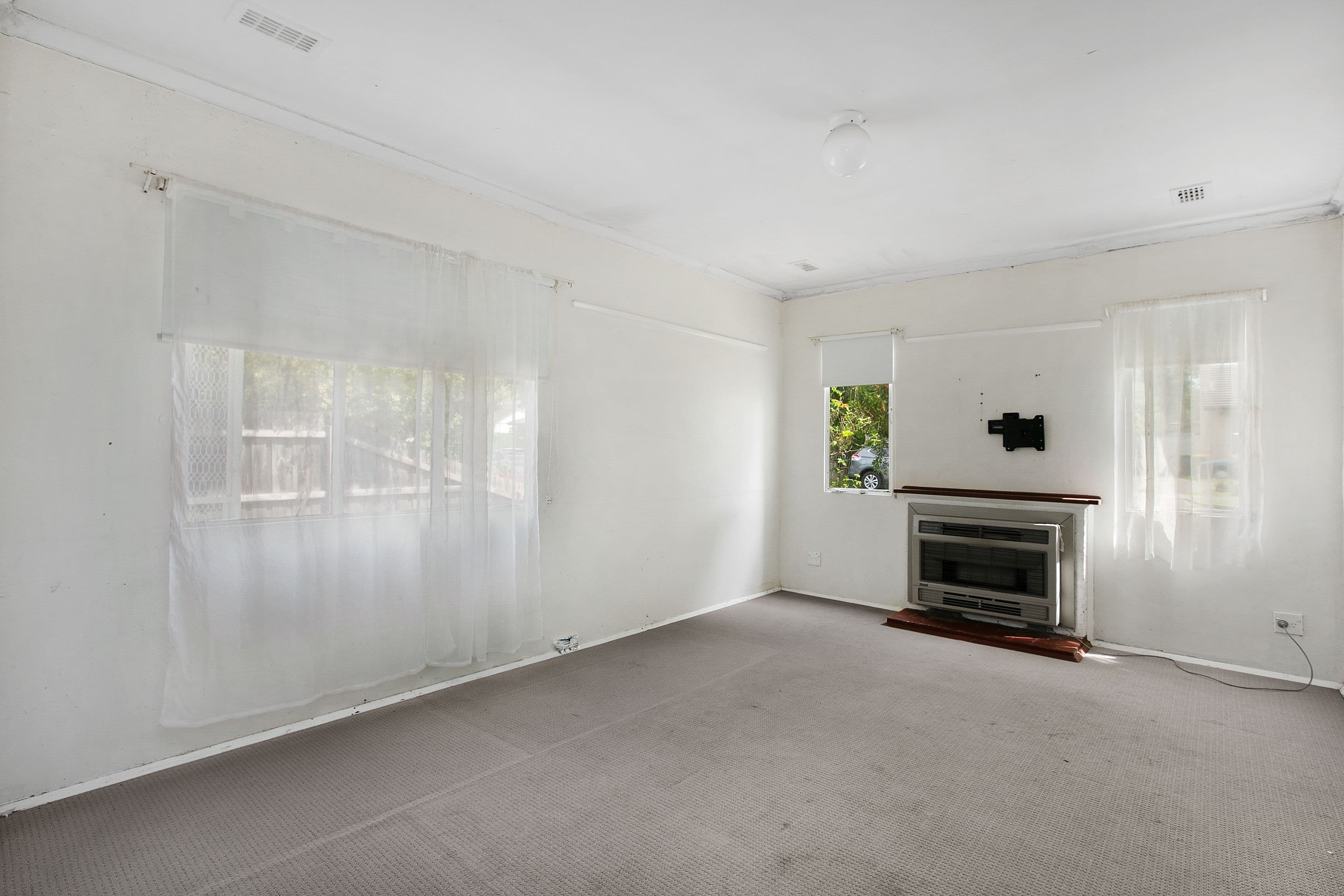 37 Kirby Street, Reservoir VIC 3073, Reservoir - Thumbnail 4