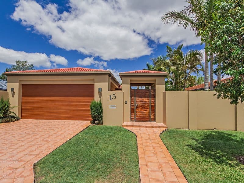 15 Mcilwraith Avenue, SORRENTO QLD 4217, Sorrento - Thumbnail 3