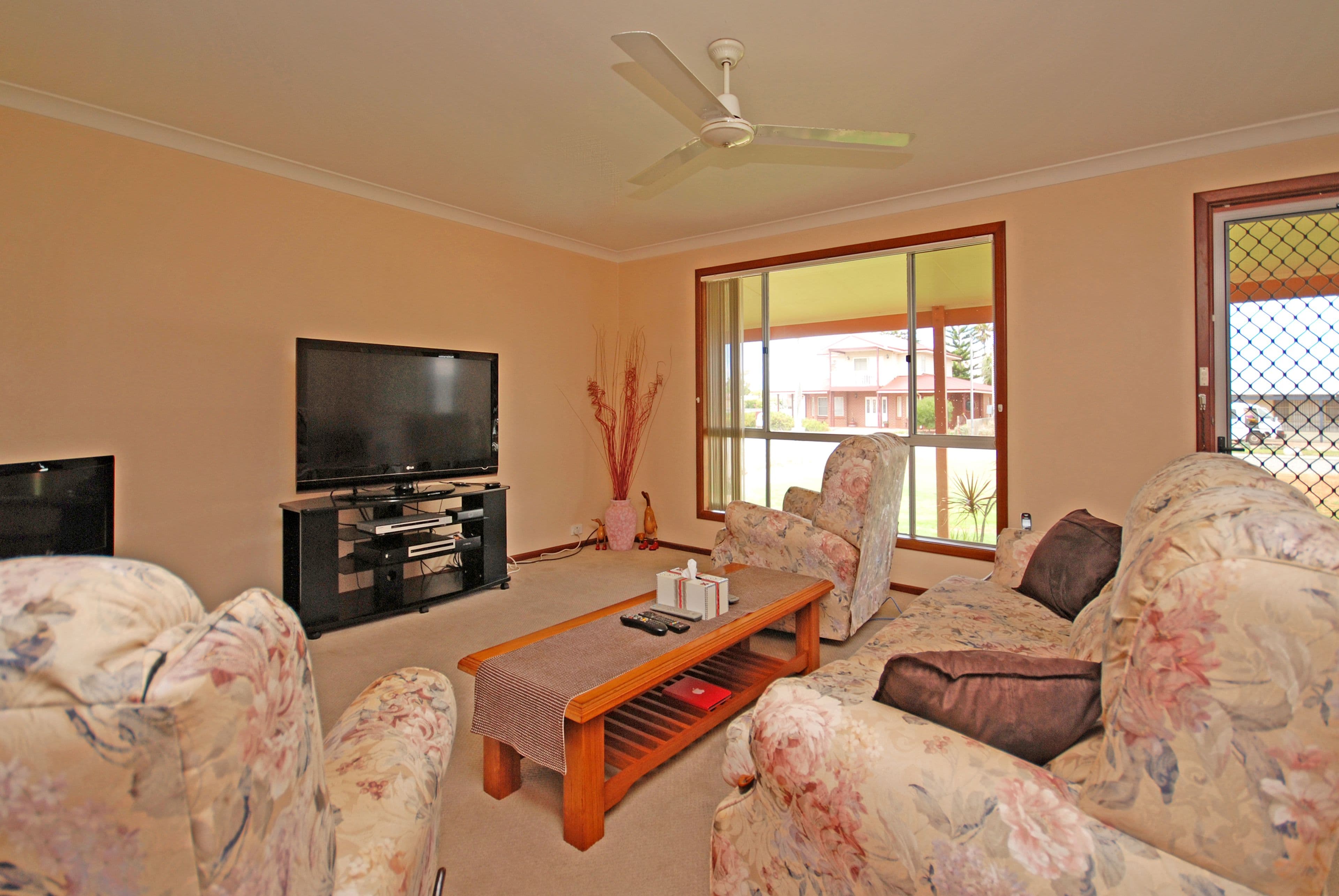 3 Coubrough Place, Jurien Bay WA 6516, Jurien Bay - Thumbnail 2