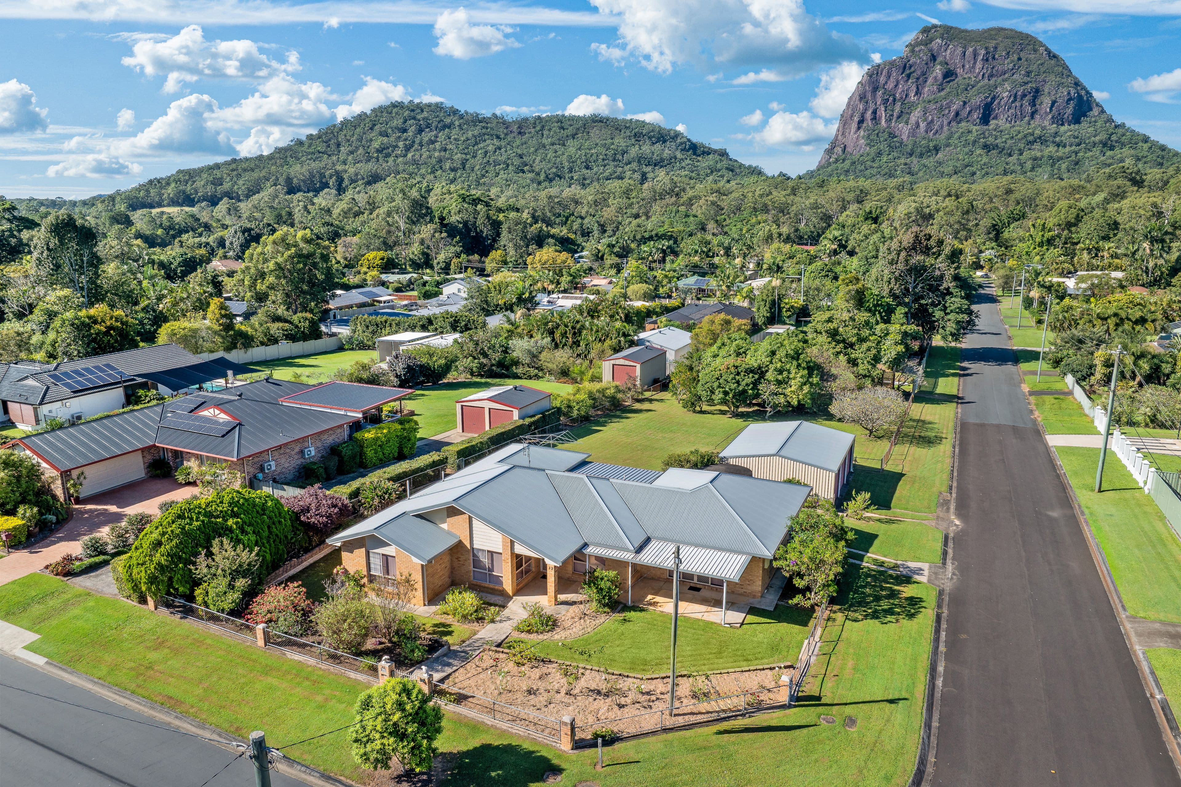 32 Ridgemount Place, Glass House Mountains QLD 4518, Glass House Mountains - Image 1