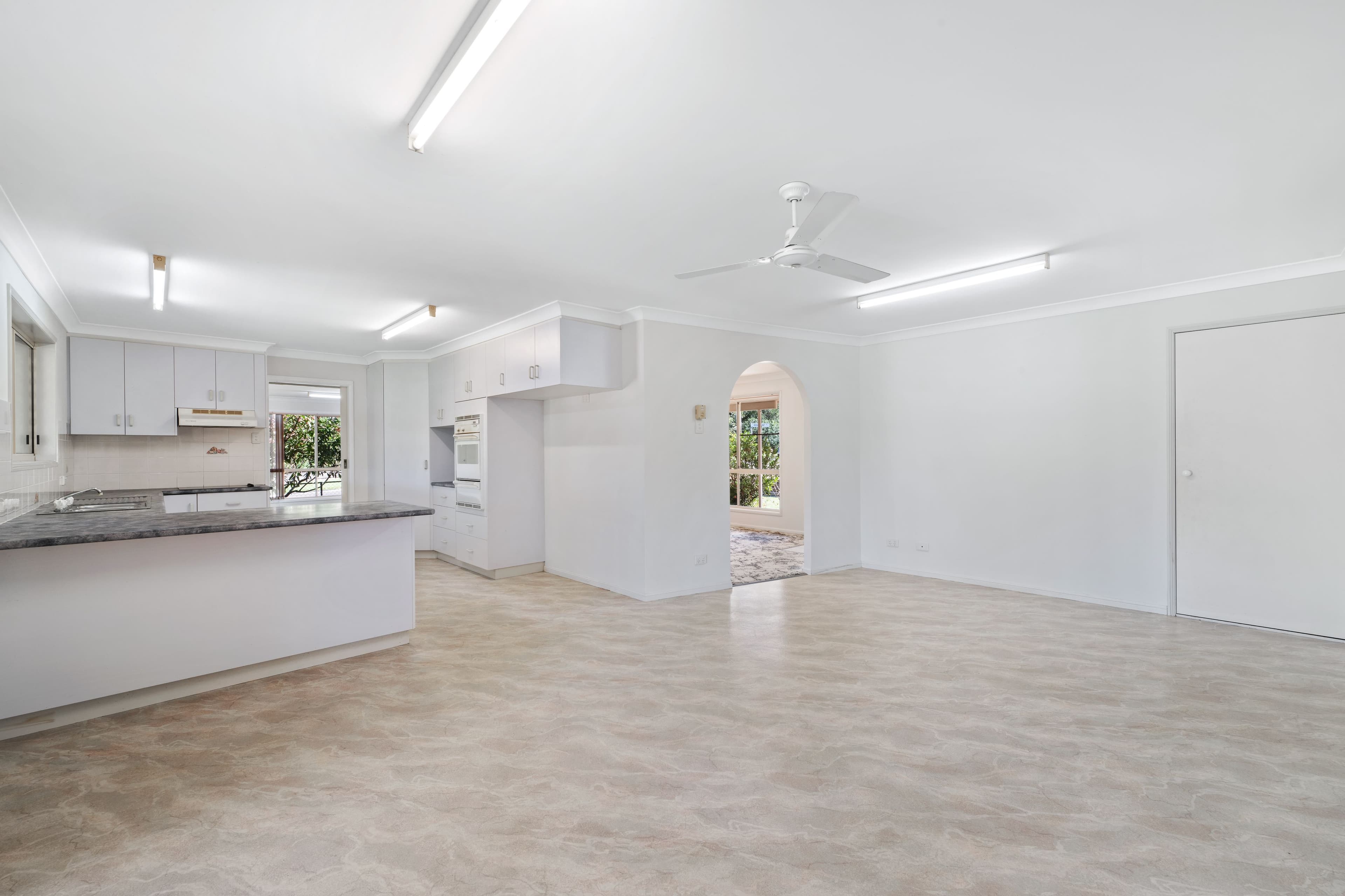 32 Ridgemount Place, Glass House Mountains QLD 4518, Glass House Mountains - Thumbnail 8