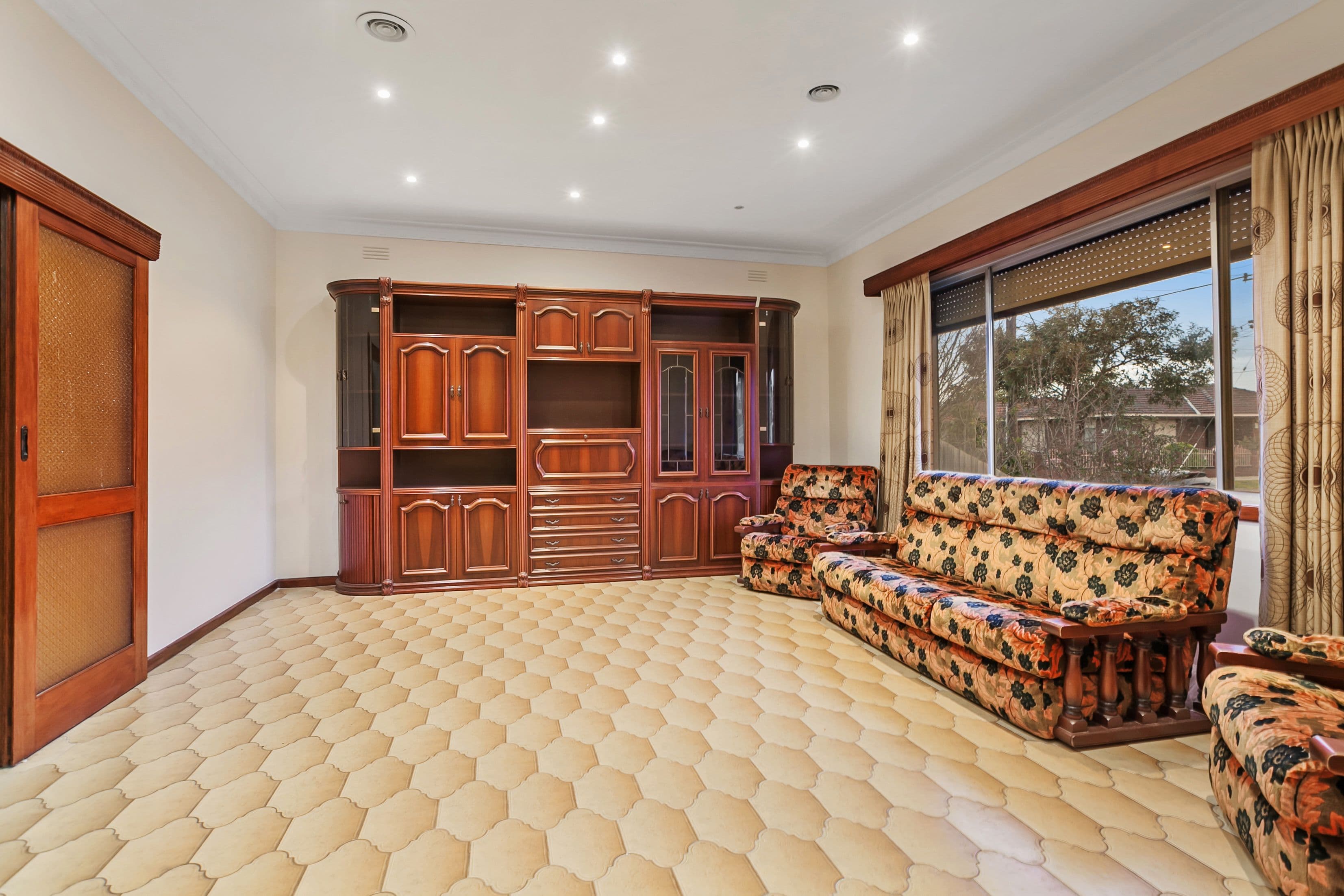 32 Moira Avenue, Reservoir VIC 3073, Reservoir - Thumbnail 2
