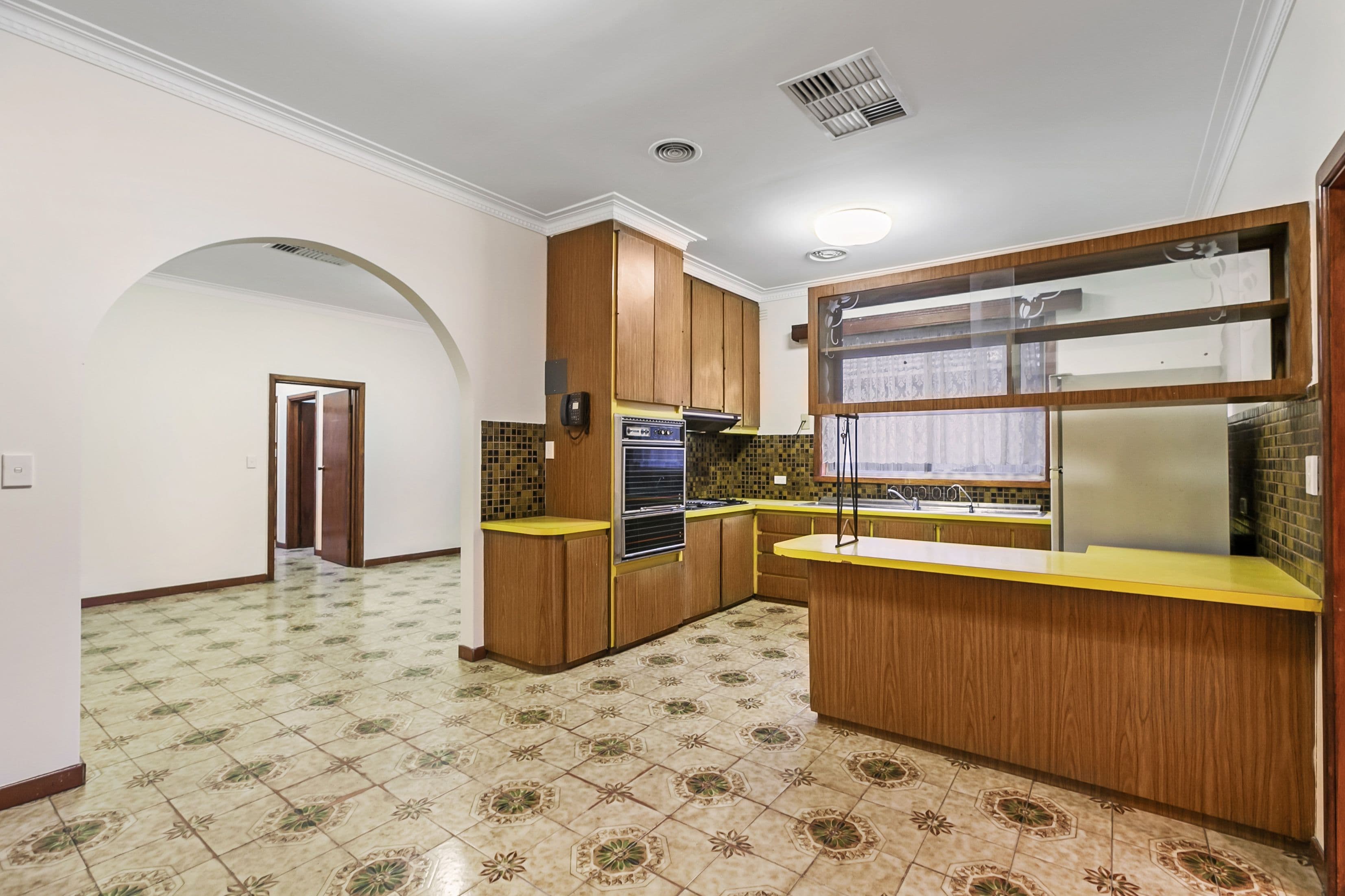 32 Moira Avenue, Reservoir VIC 3073, Reservoir - Thumbnail 3