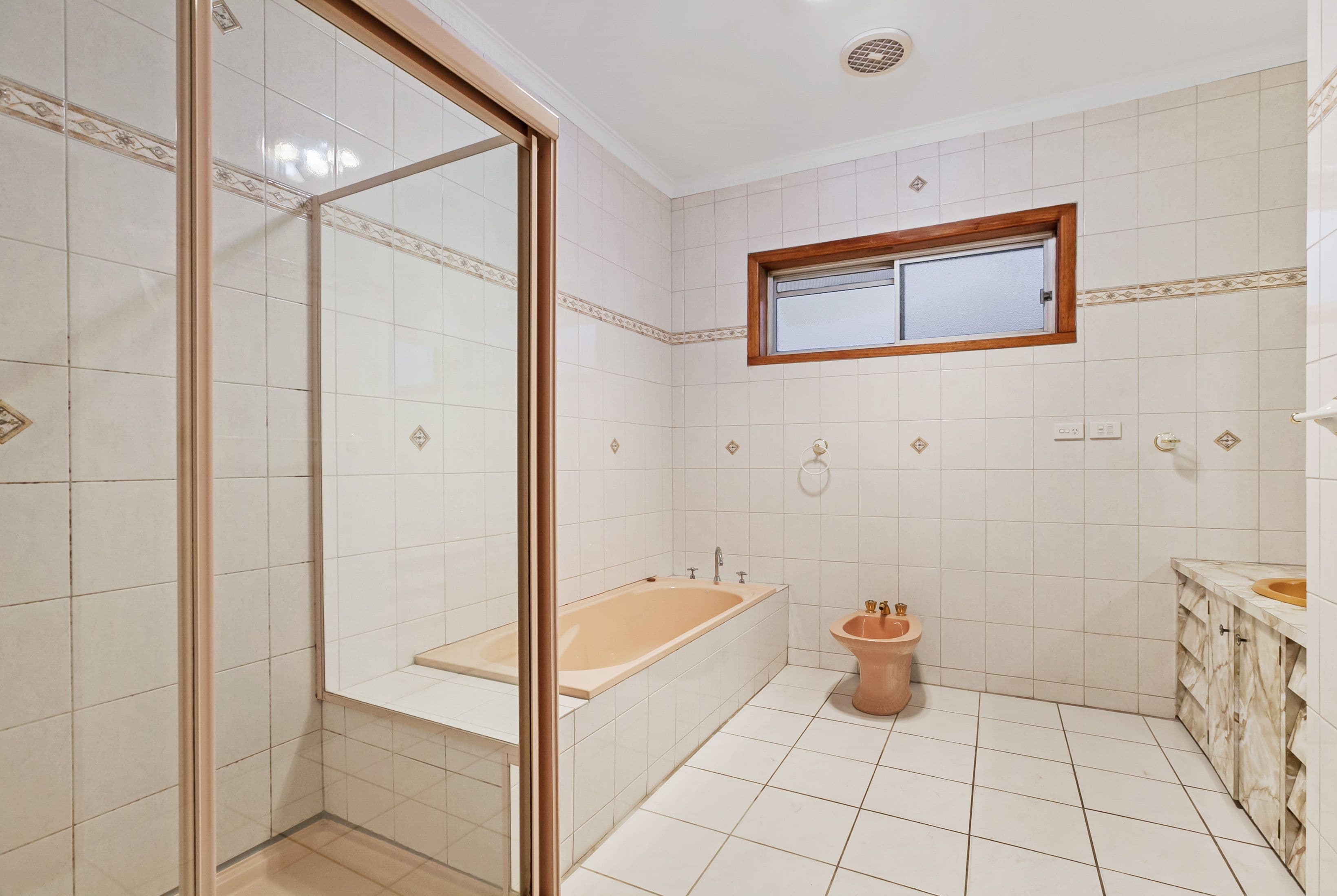 32 Moira Avenue, Reservoir VIC 3073, Reservoir - Thumbnail 6