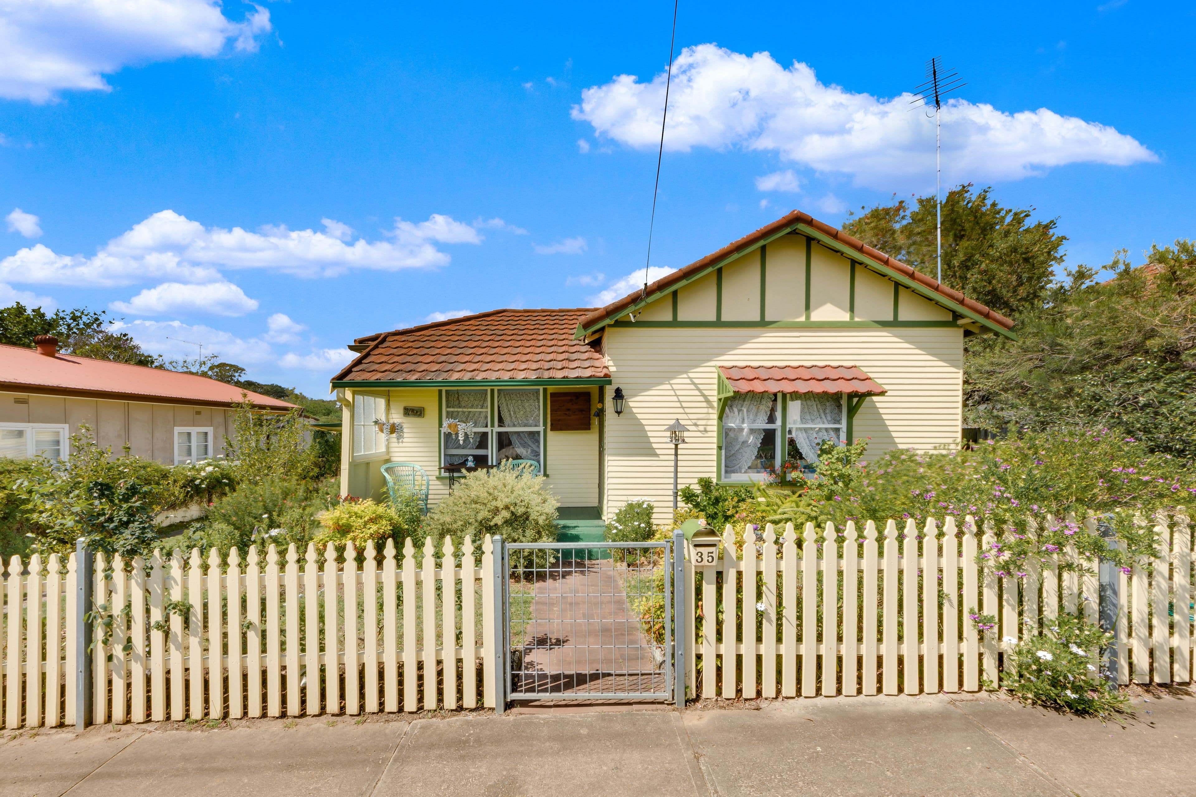 35 Chellaston Street, Camden - Image 1