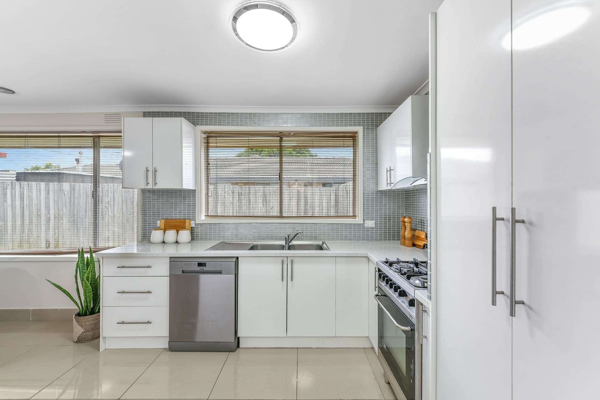 18 Third Avenue, Dandenong North VIC 3175, Dandenong North - Thumbnail 4