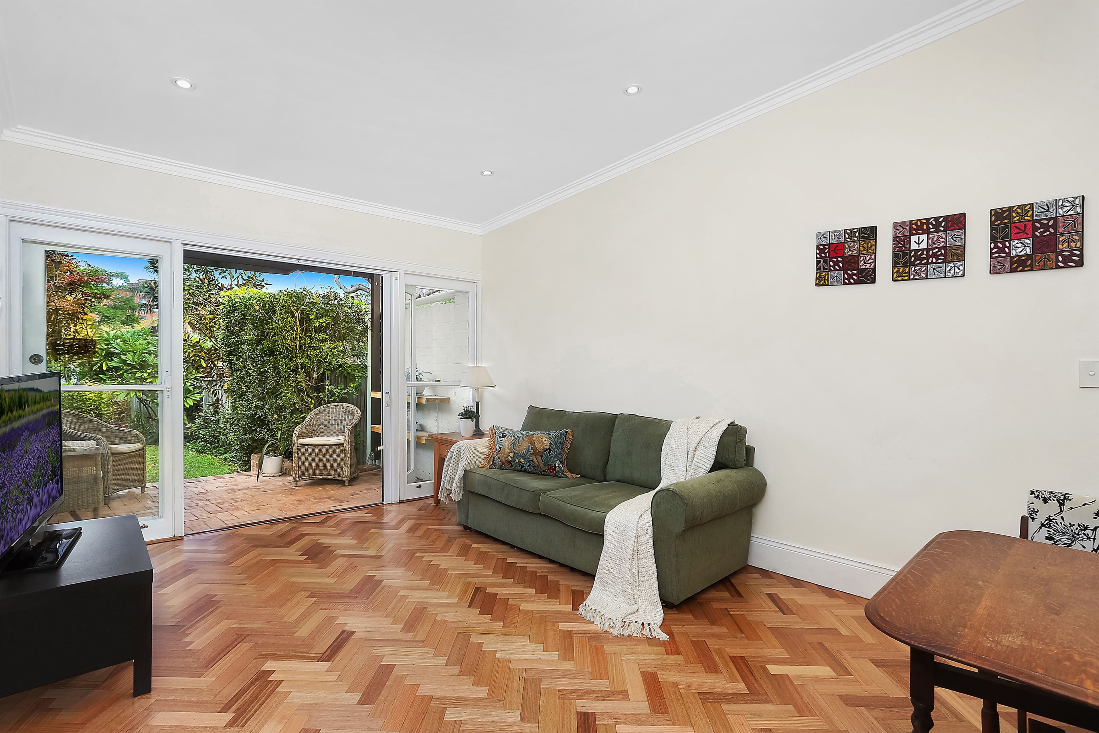 35 Whaling Road, North Sydney - Thumbnail 6