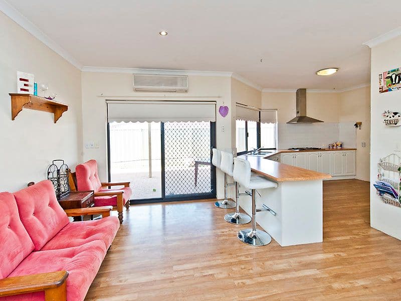 16 CORNISH Turn, BALDIVIS WA 6171, Baldivis - Thumbnail 2