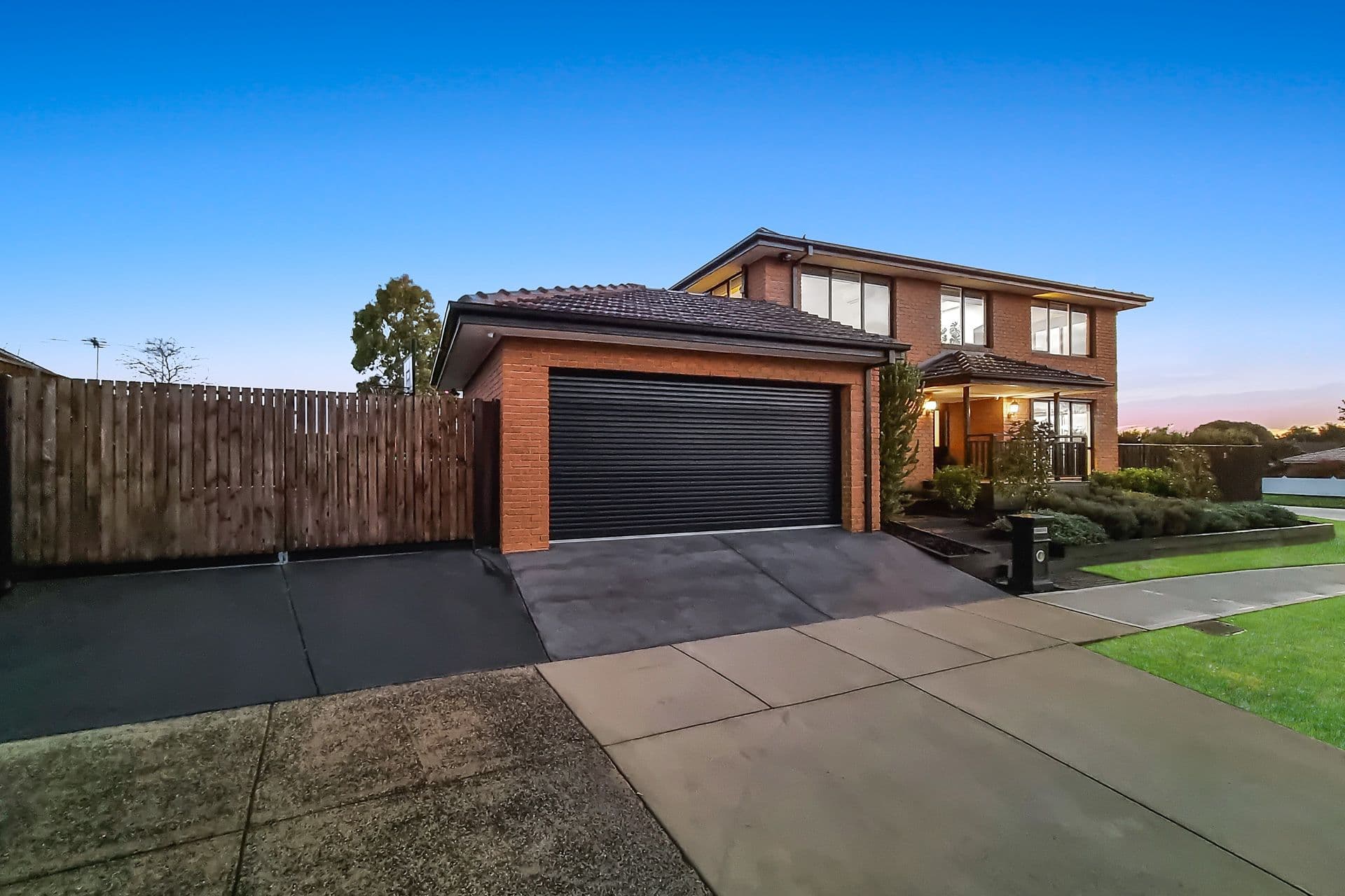 33 St Boswells Avenue, Berwick VIC 3806, Berwick - Thumbnail 3