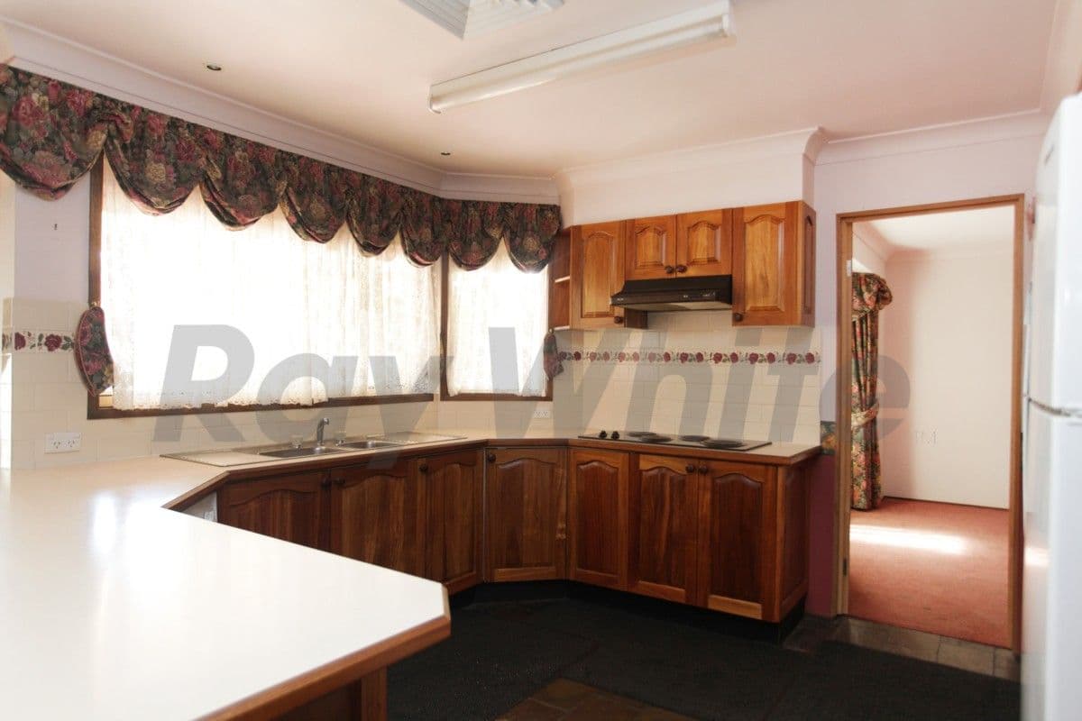 19 Kulaman Crescent, GLENMORE PARK NSW 2745, Glenmore Park - Thumbnail 4