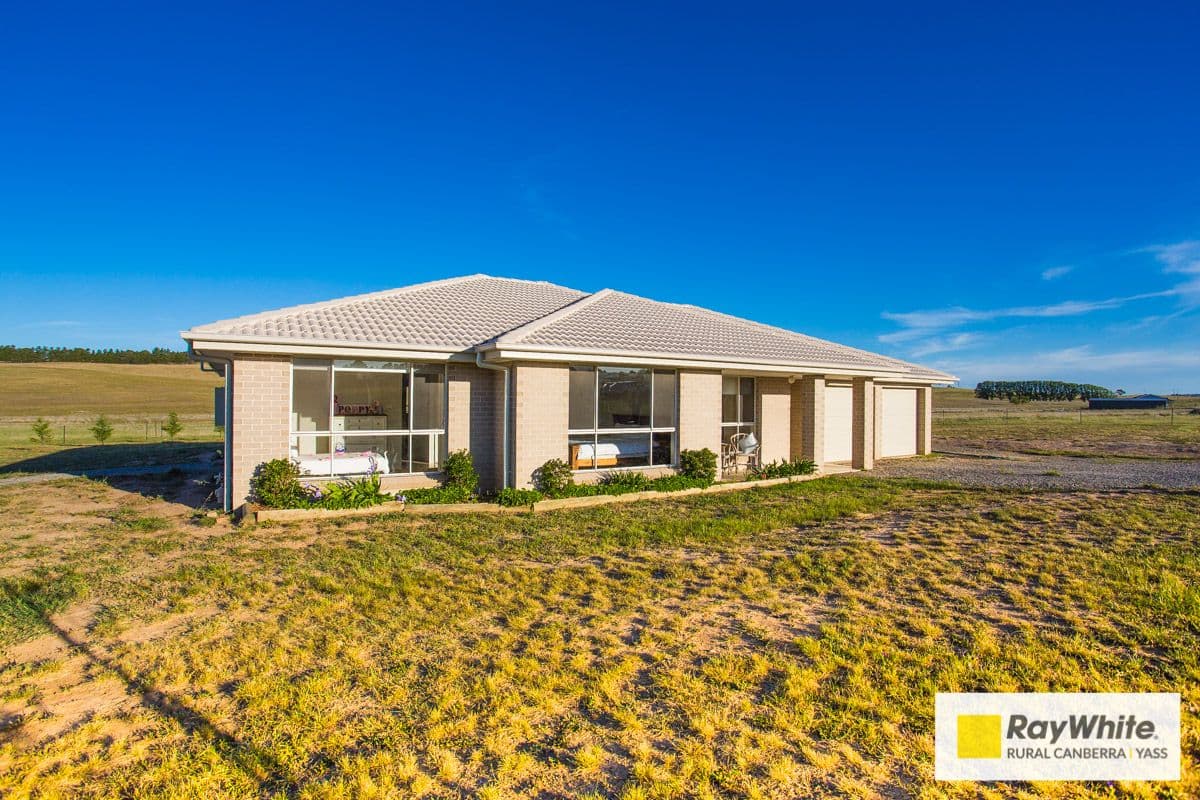 4 Rayner Place, Yass - Image 1
