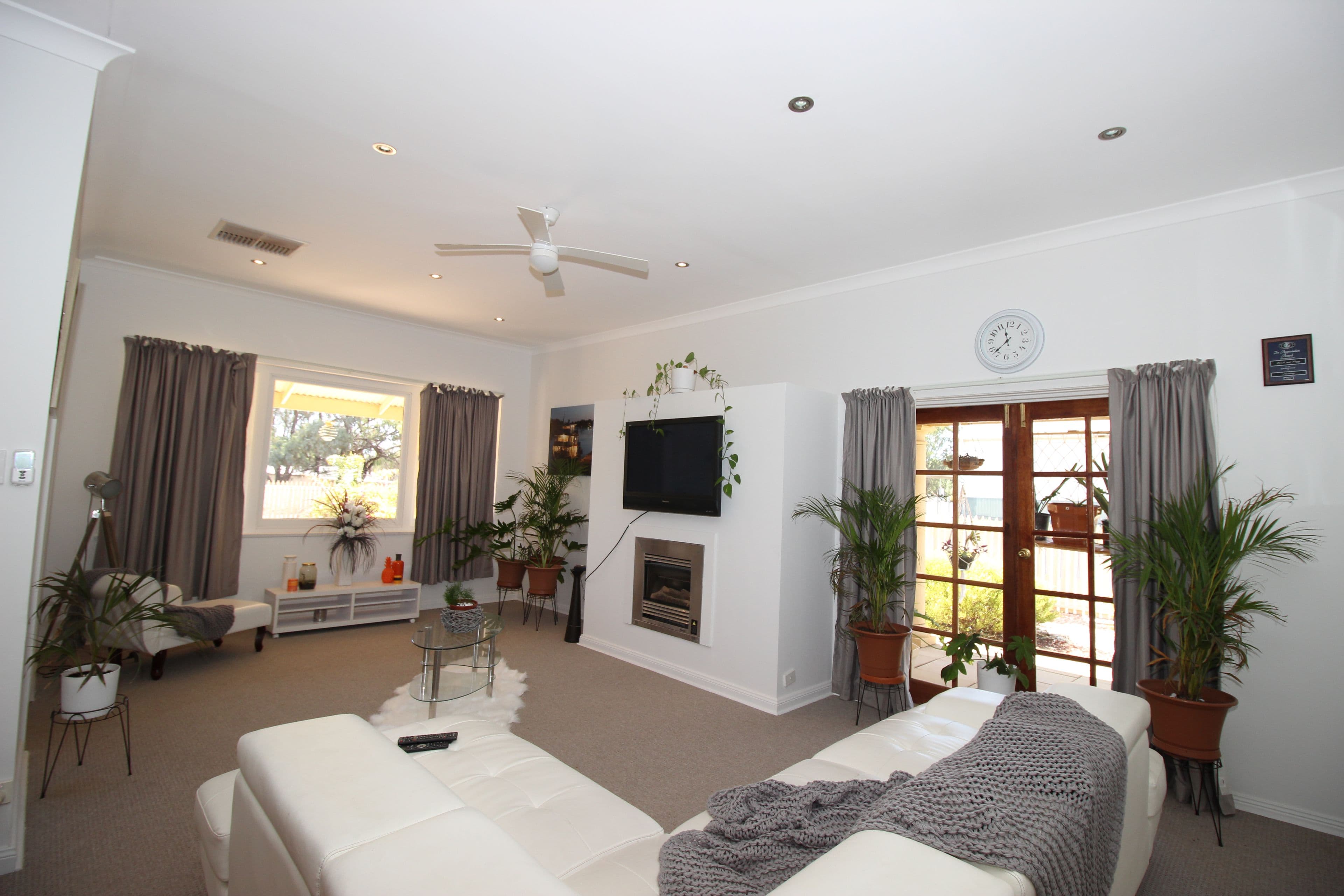 45 Peake Terrace, Waikerie SA 5330, Waikerie - Thumbnail 3